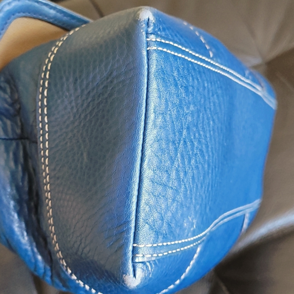 Coach leather crossbody purse - Picture 12 of 13